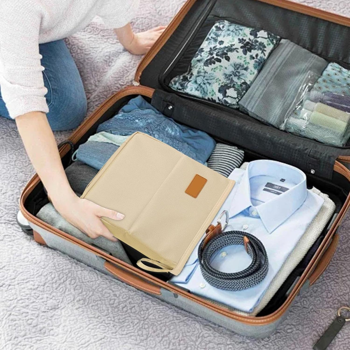 Doresty Standing Makeup Bag, Portable Leather Standing Makeup